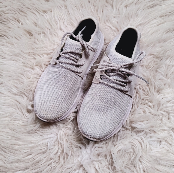 Vessi Everyday Women's White Waterproof Athletic Running Shoes Size 8 - Picture 2 of 10